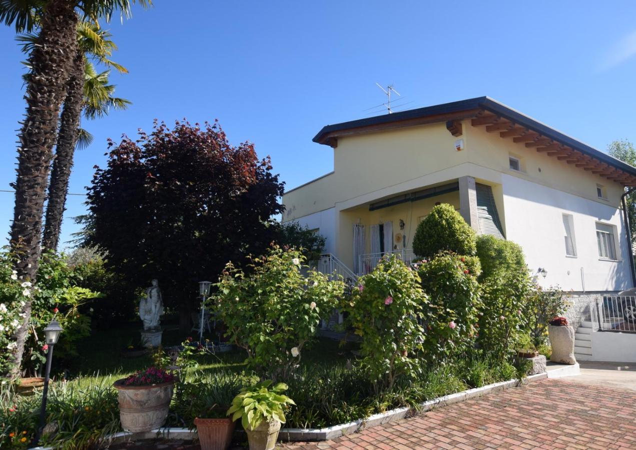 Villa Le Fate Dimora Di Charme Con Piscina Λατζίζε Εξωτερικό φωτογραφία