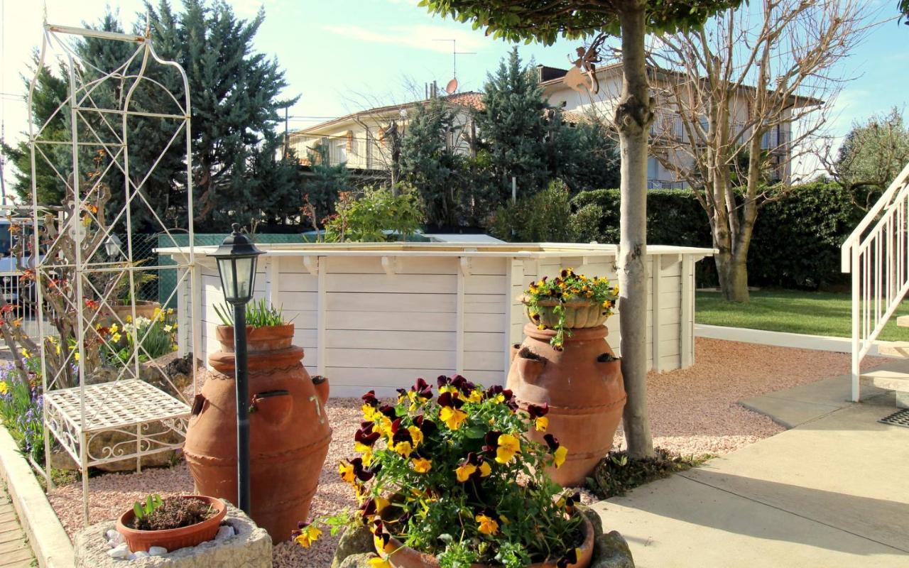 Villa Le Fate Dimora Di Charme Con Piscina Λατζίζε Εξωτερικό φωτογραφία